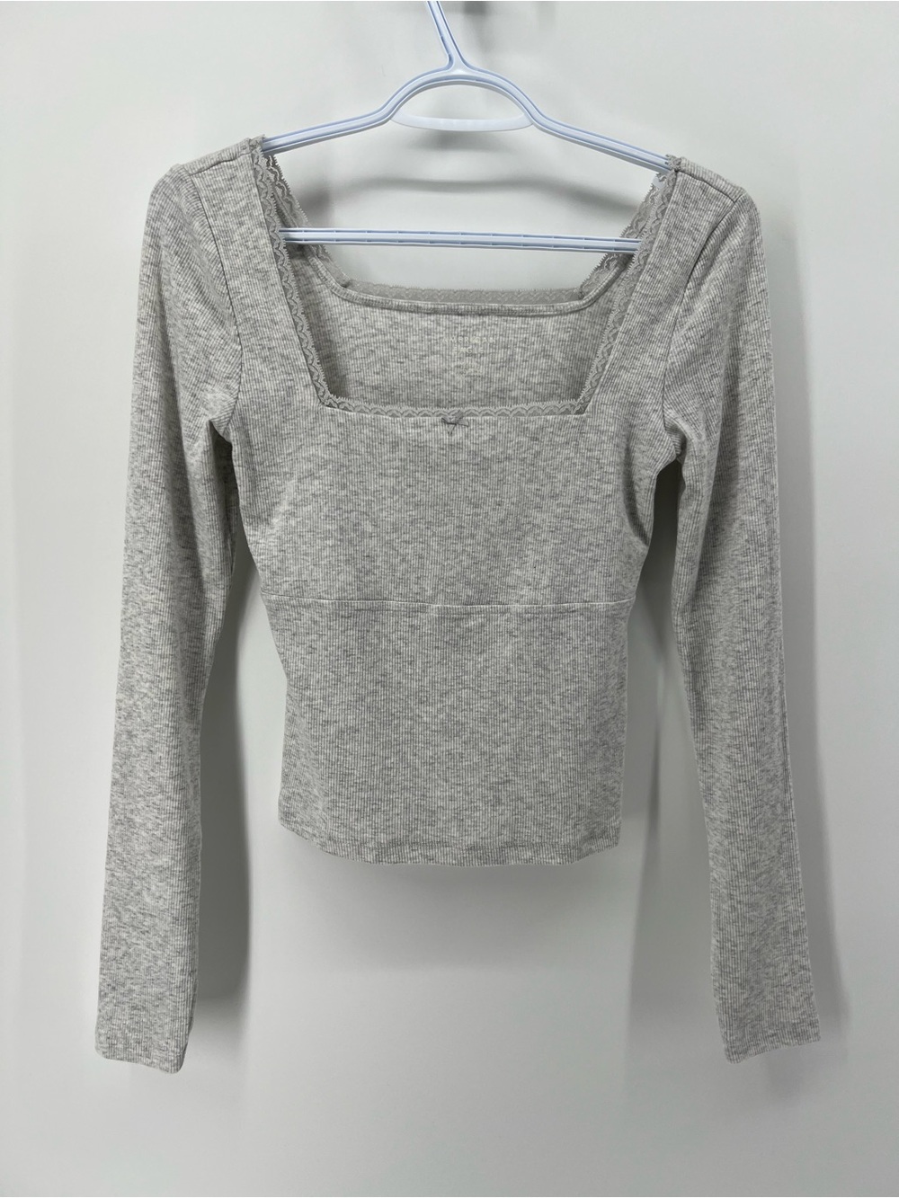 Y2K American Eagle Outfitters Medium Gray Square Neck Ribbed Long Sleeve Croptop